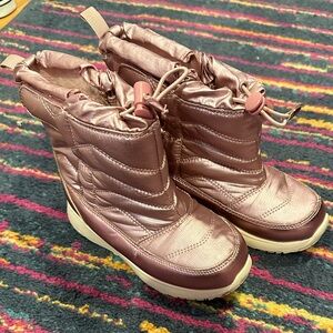 Little Girls Cat & Jack snow boots